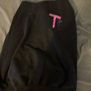 T-party hoodie